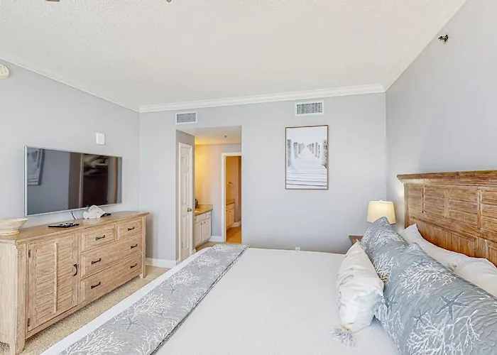 Oceanfront With Pools Hot Tub Tennis & Gym - Easy Access Holiday home Pensacola