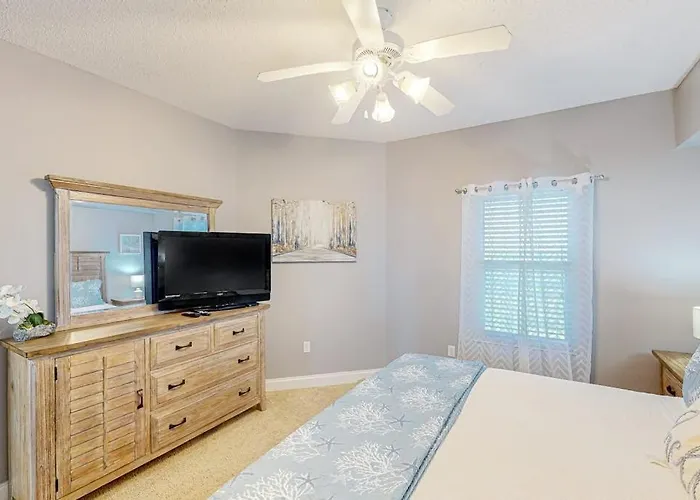 Oceanfront With Pools Hot Tub Tennis & Gym - Easy Access Holiday home